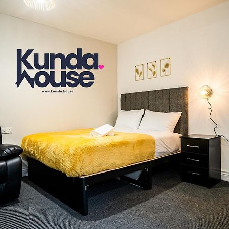 Kunda House In Tyseley Apartment Бирмингам Екстериор снимка