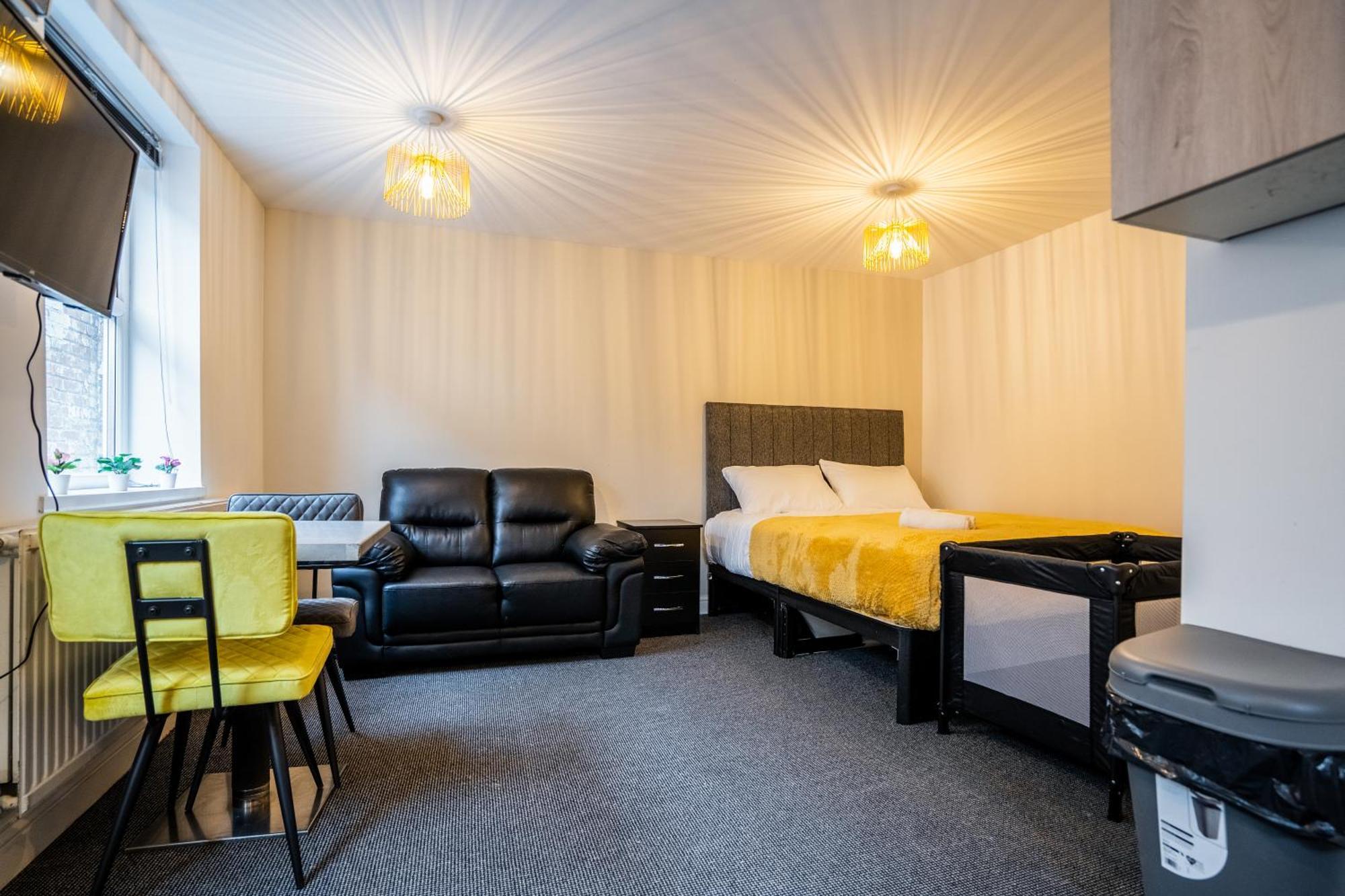 Kunda House In Tyseley Apartment Бирмингам Екстериор снимка