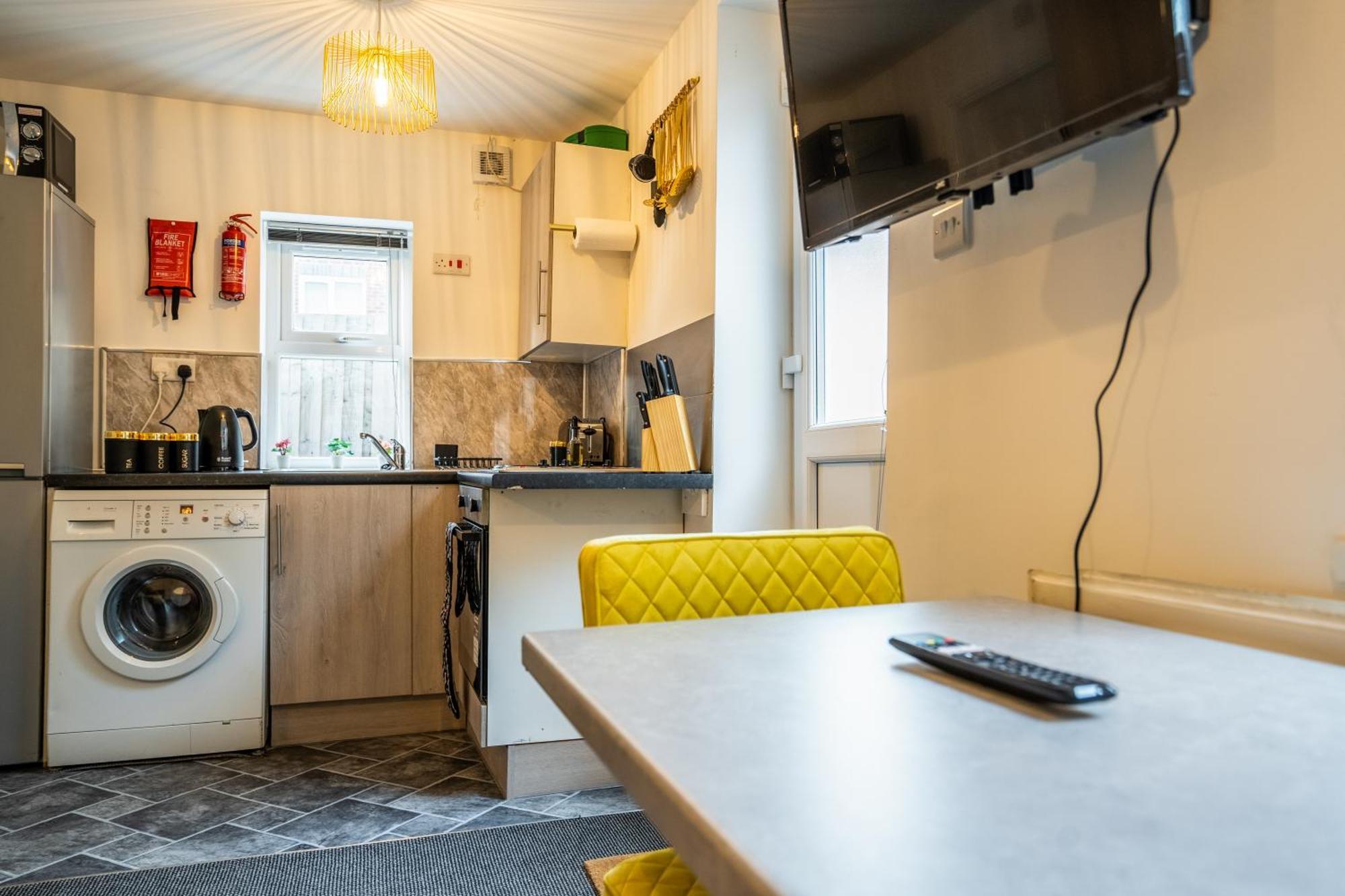 Kunda House In Tyseley Apartment Бирмингам Екстериор снимка