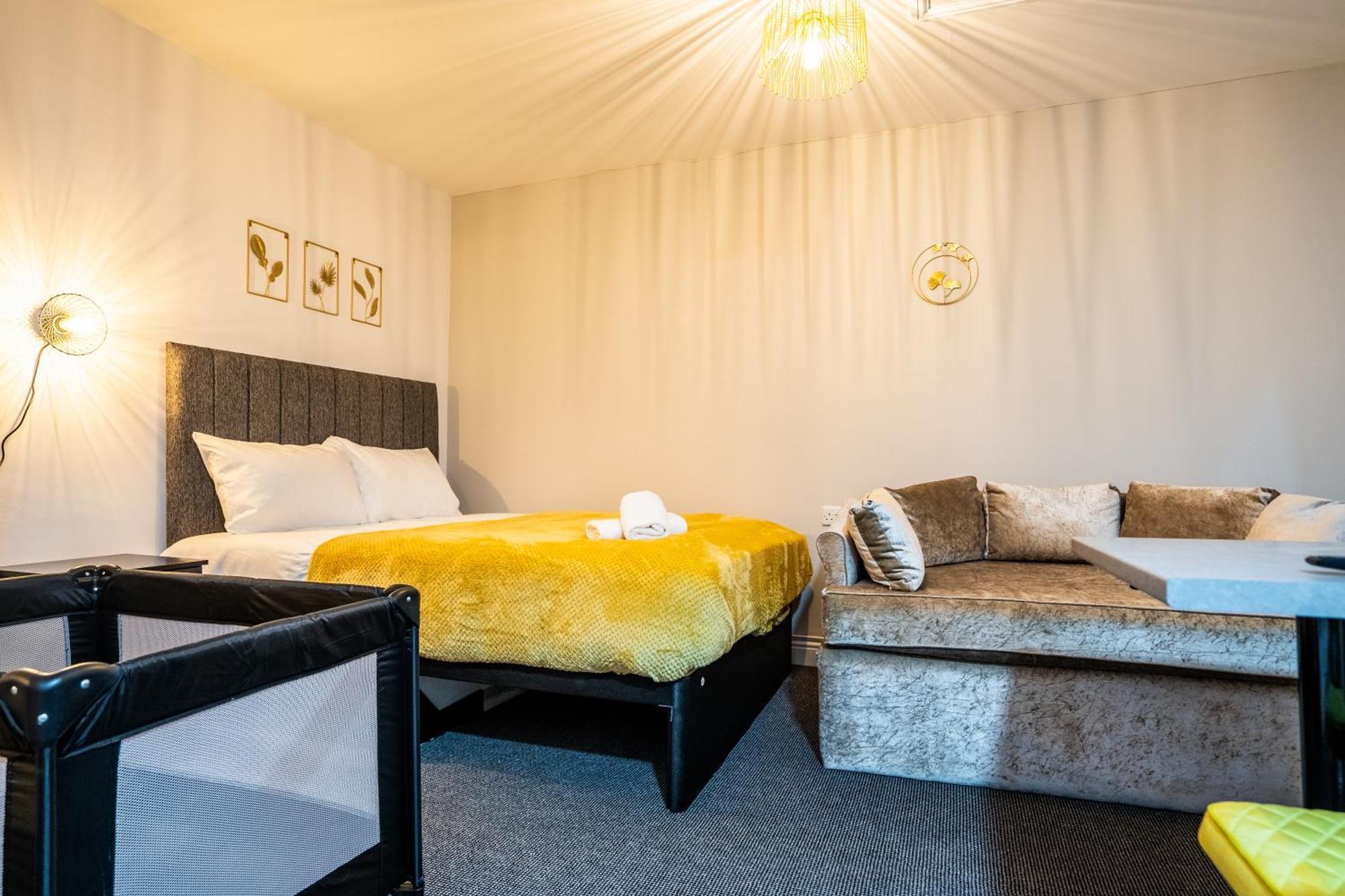 Kunda House In Tyseley Apartment Бирмингам Екстериор снимка
