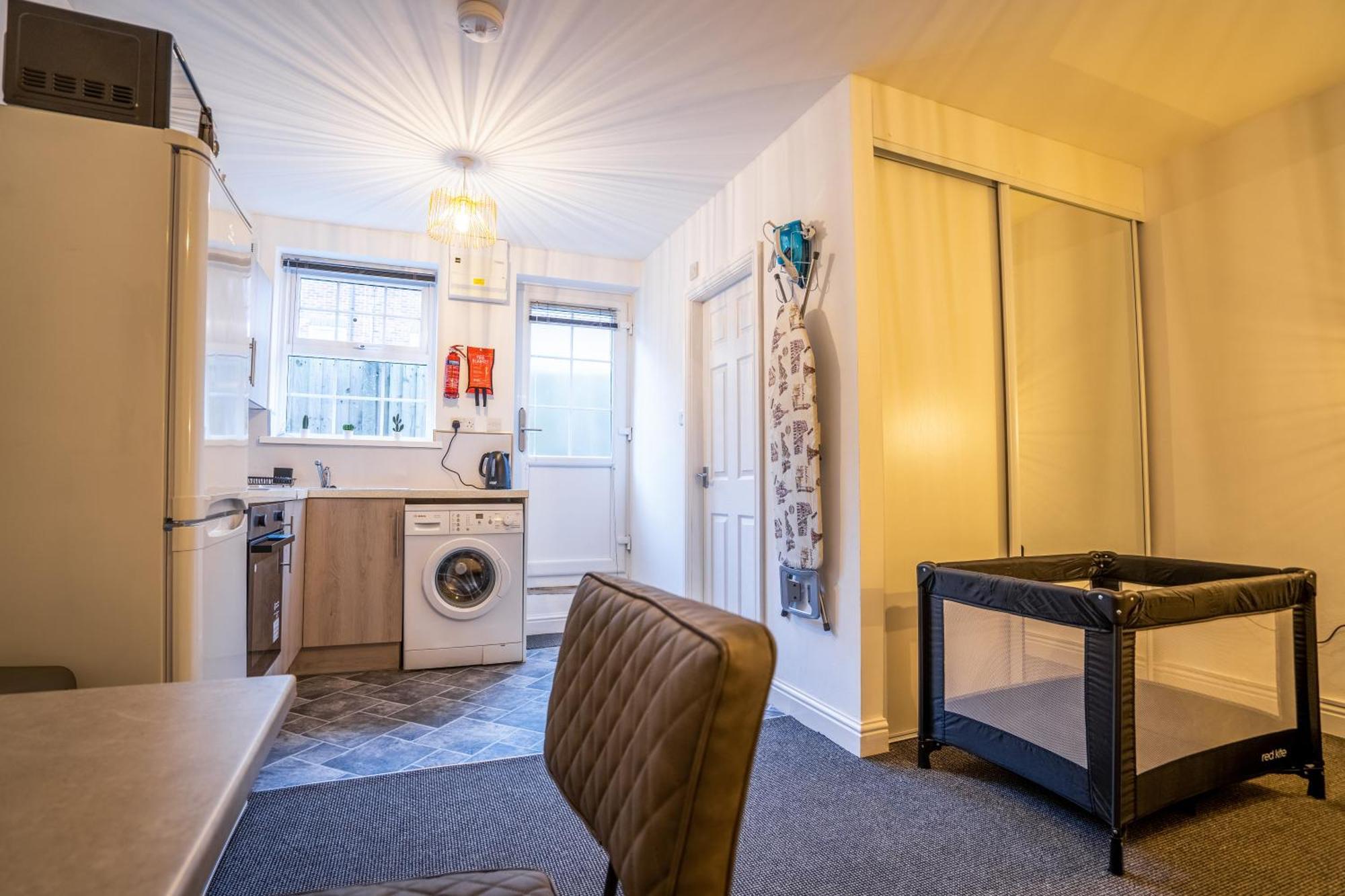 Kunda House In Tyseley Apartment Бирмингам Екстериор снимка