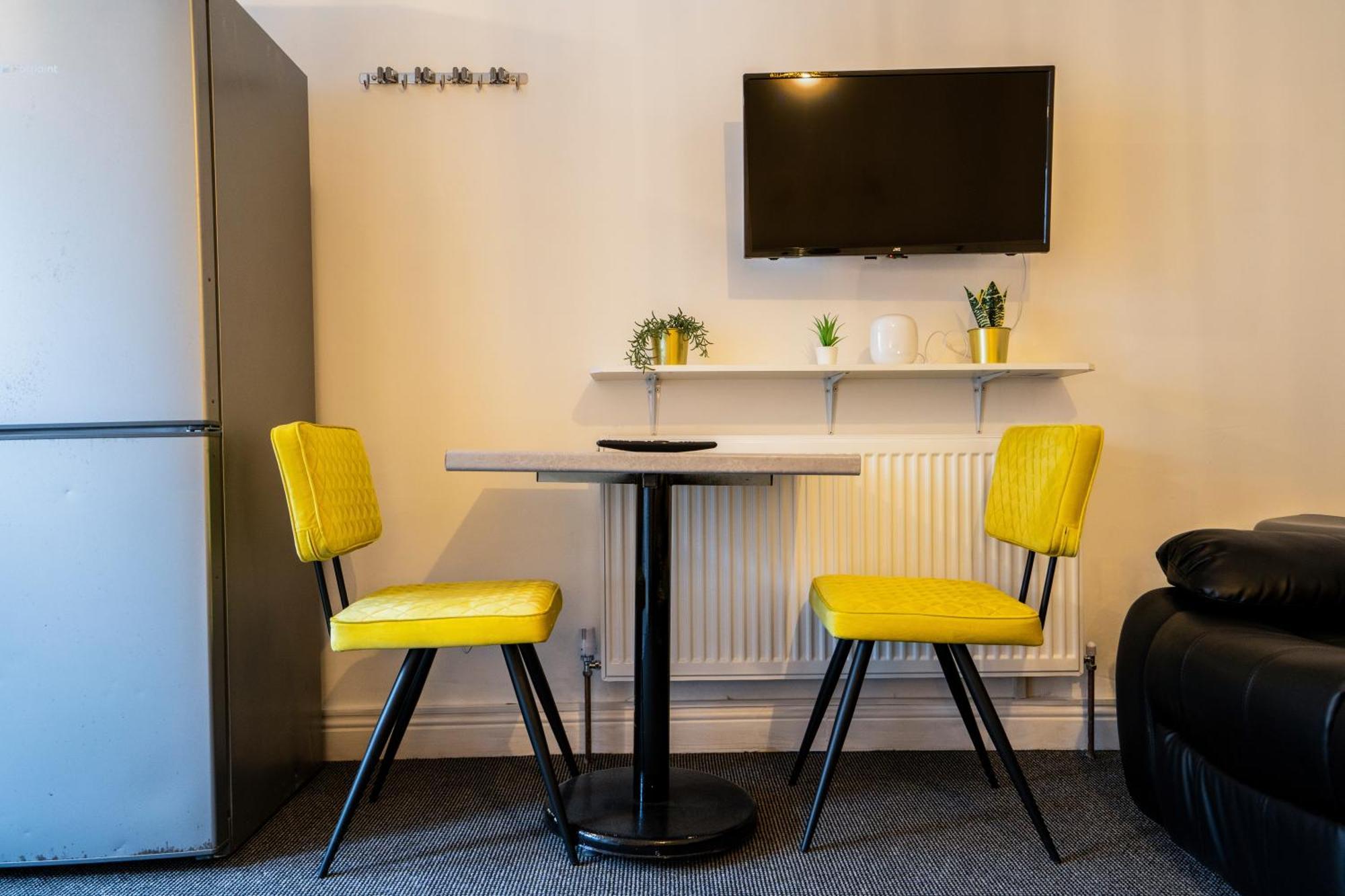 Kunda House In Tyseley Apartment Бирмингам Екстериор снимка