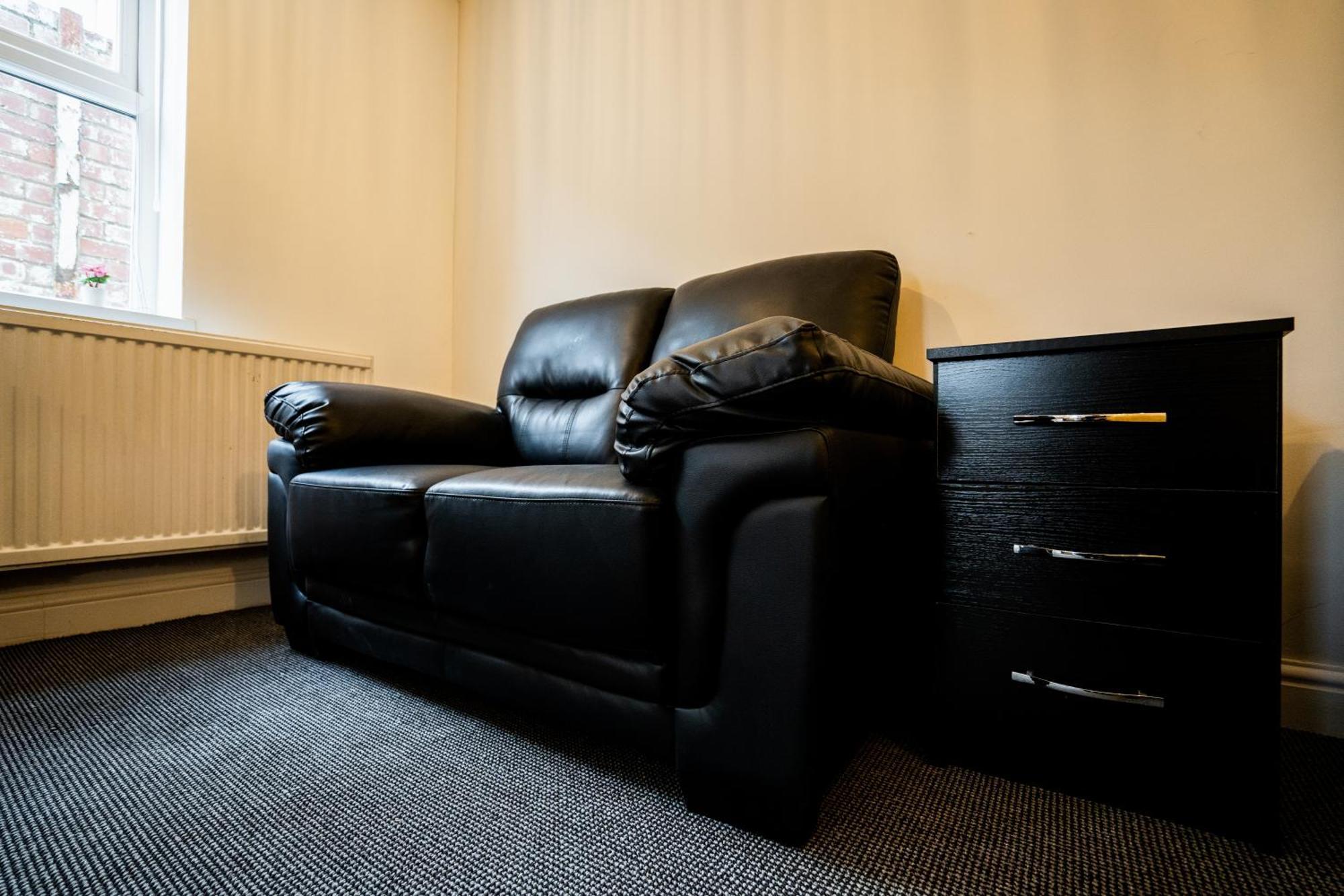 Kunda House In Tyseley Apartment Бирмингам Екстериор снимка