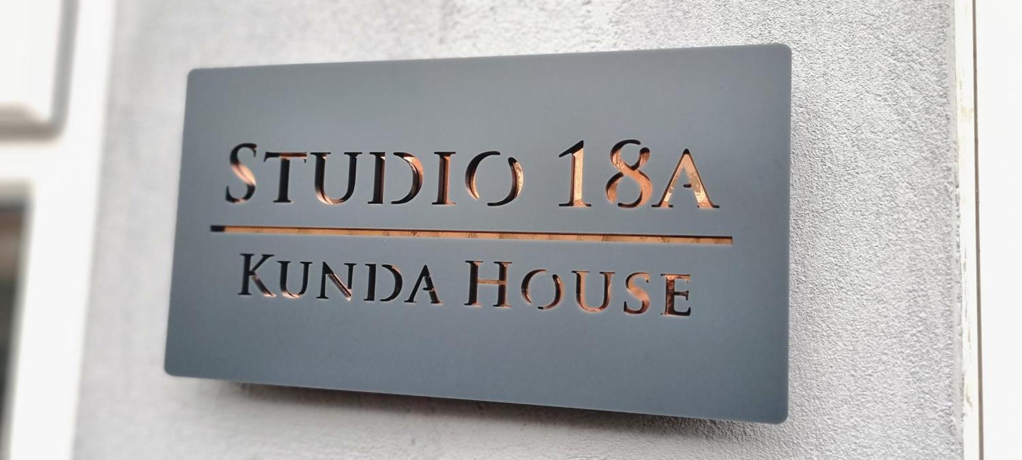 Kunda House In Tyseley Apartment Бирмингам Екстериор снимка